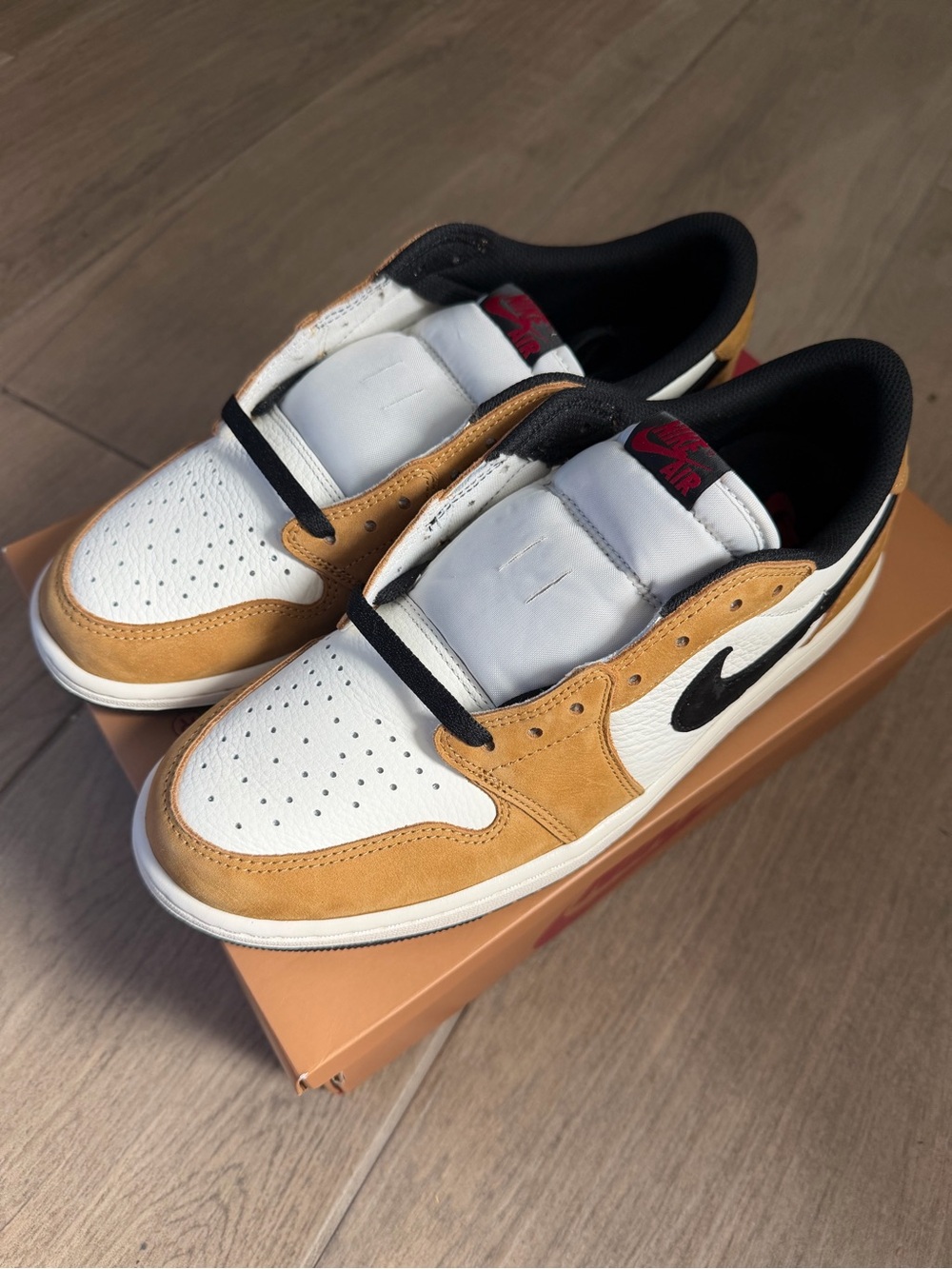 Air Jordan 1 Retro Low OG "Rookie Of The Year"